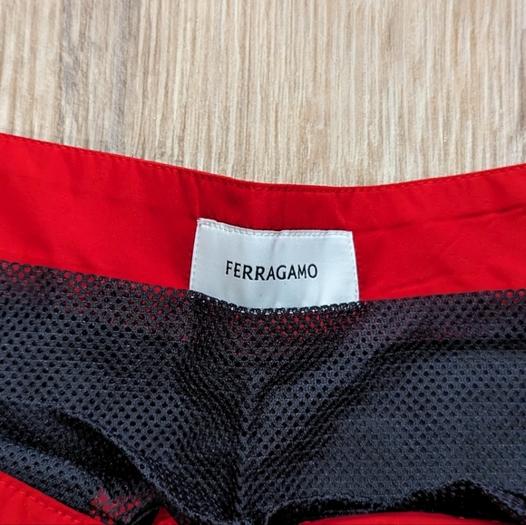 Mens SALVATORE FERRAGAMO Colorblock Shorts Black/Red - Picture 5 of 5